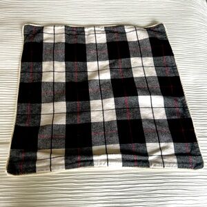 Williams Sonoma Home Halden Plaid 22” pillow cover, black & red Pure Linen used